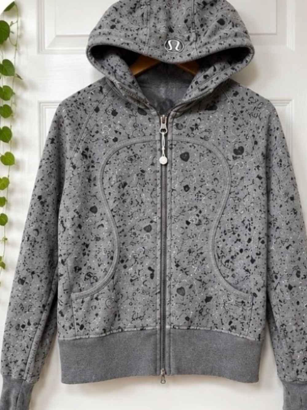 Lululemon Limited Edition Scuba Hoodie Grey Graphic Print Full Zip Size L/10